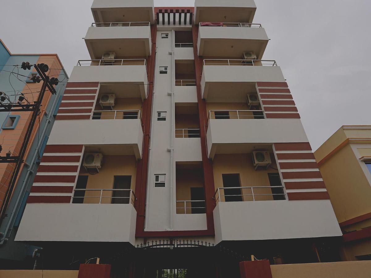 Oyo 17276 The Maple Tree Hotels Bhubaneswar Esterno foto