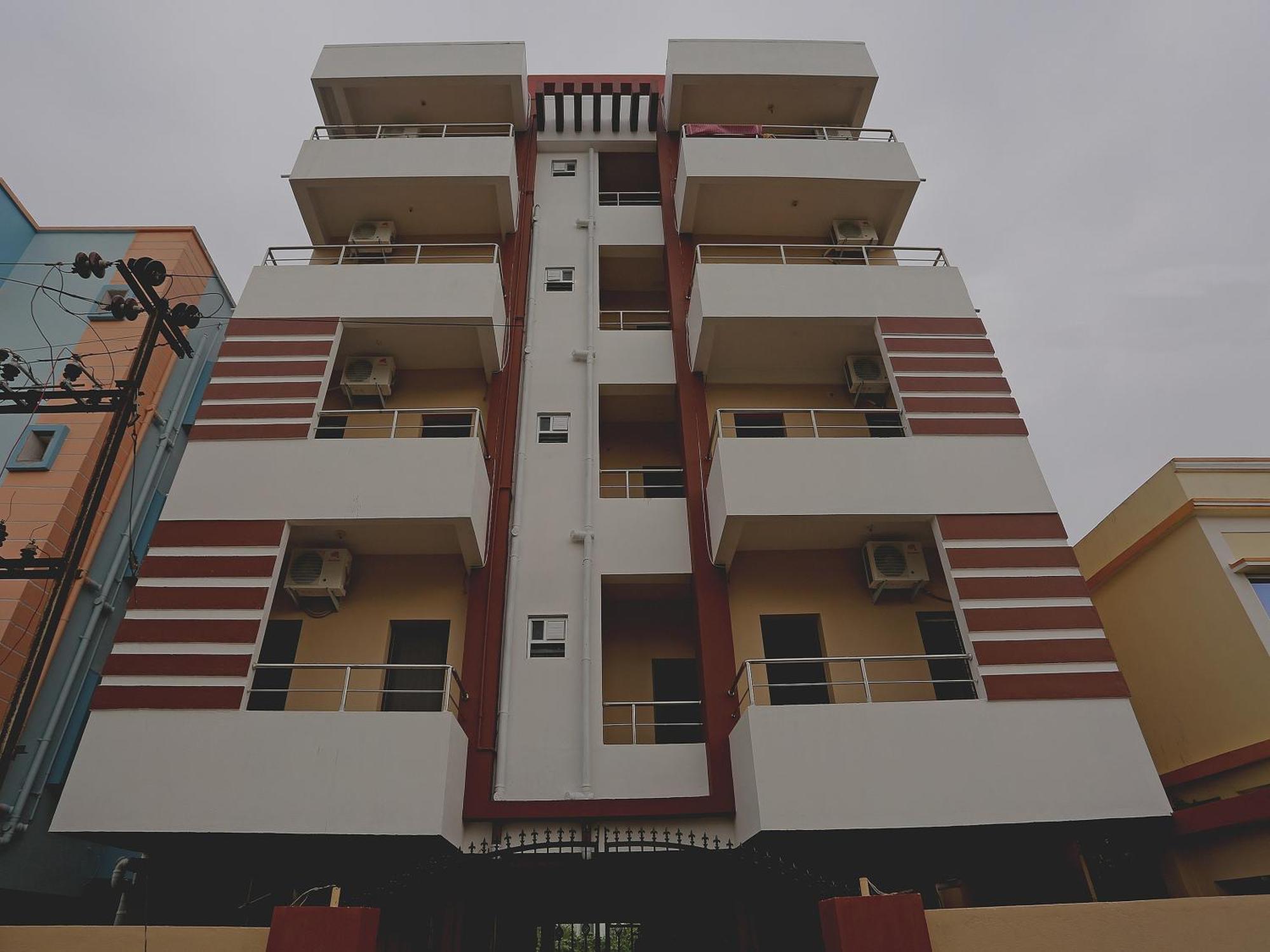 Oyo 17276 The Maple Tree Hotels Bhubaneswar Esterno foto