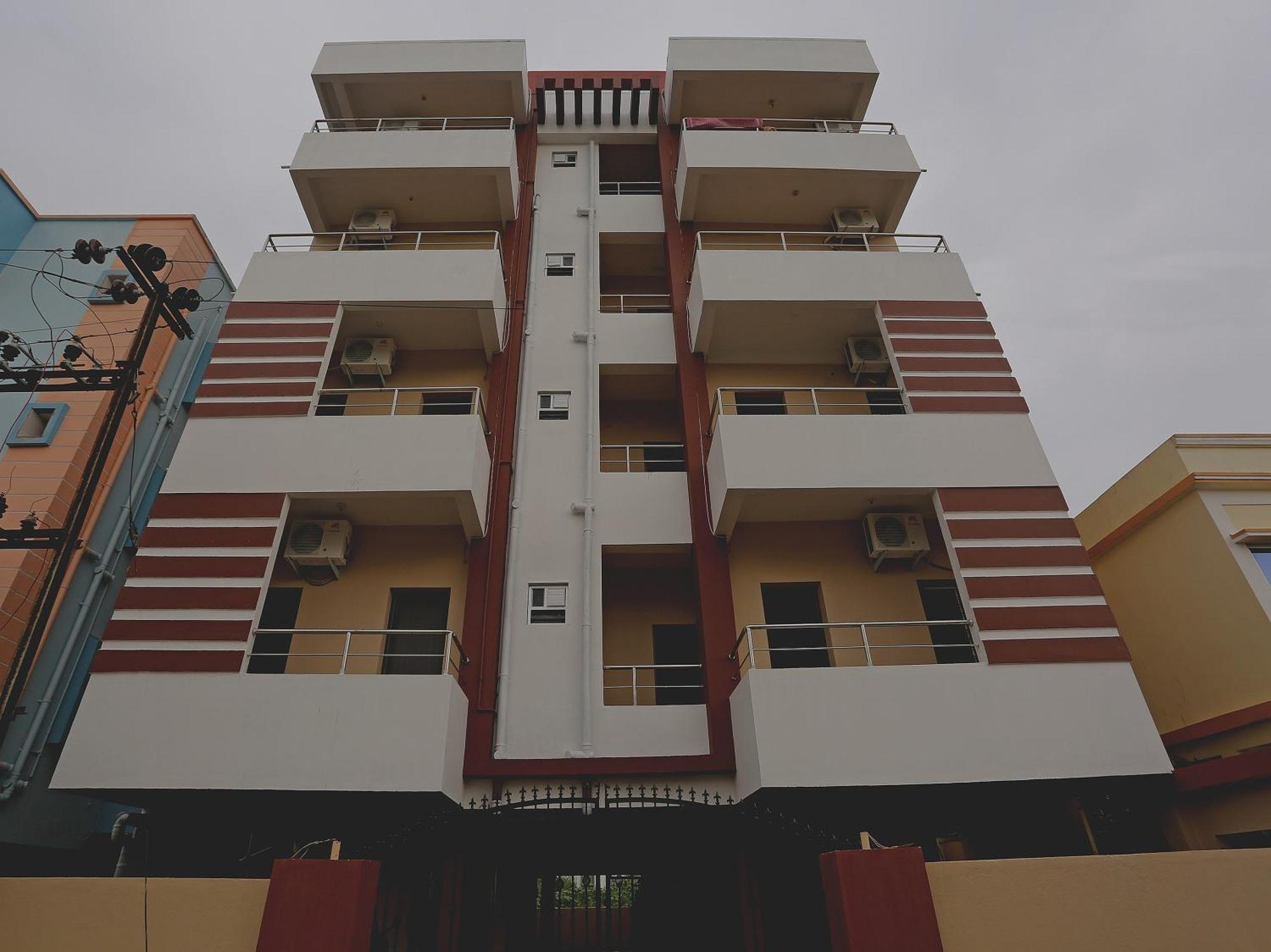 Oyo 17276 The Maple Tree Hotels Bhubaneswar Esterno foto