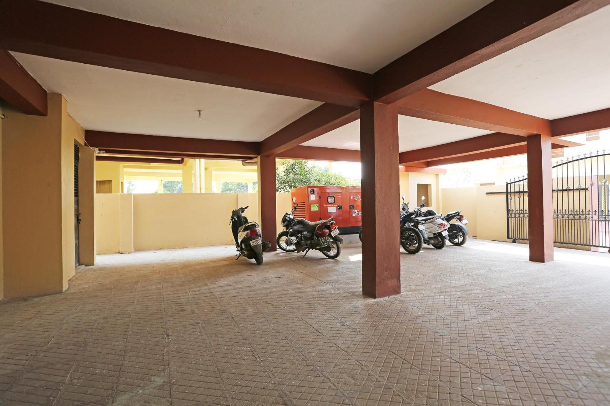 Oyo 17276 The Maple Tree Hotels Bhubaneswar Esterno foto