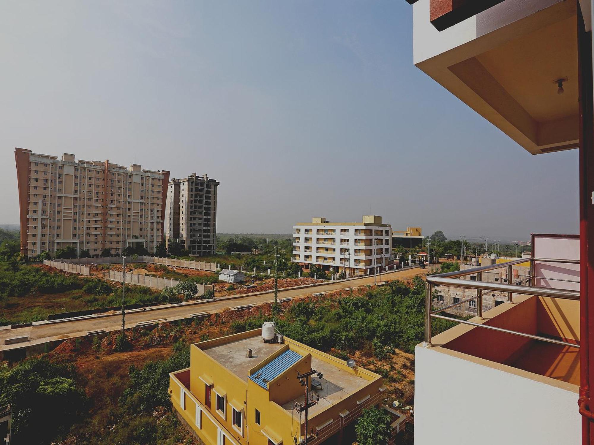 Oyo 17276 The Maple Tree Hotels Bhubaneswar Esterno foto